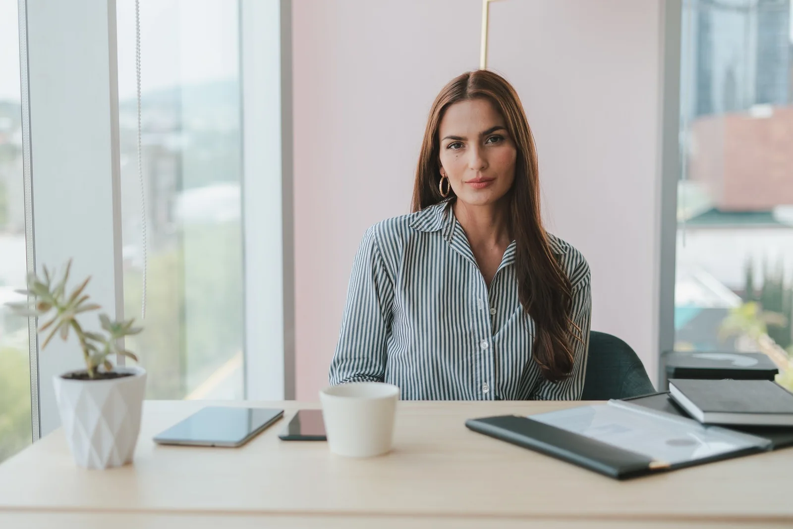 Profesional en un entorno de trabajo contemporáneo